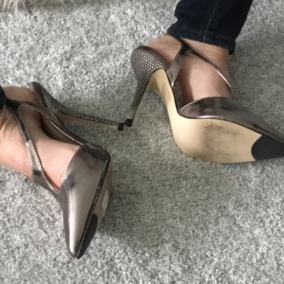 Karen Millen ON TREND metallic heels. Worn once. - Picture 5 of 8